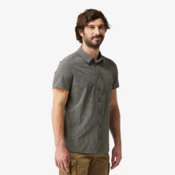CAMISA DE TREKKING VIAJE TRAVEL 500 STRETCH MANGAS CORTAS GRIS HOMBRE -Senderismo Ropa Tienda camisa de trekking viaje travel 500 stretch mangas cortas gris hombre 3