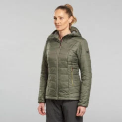 Chaqueta Acolchada Montaña Y Trekking Con Capucha Mujer Forclaz MT100 Negro -Senderismo Ropa Tienda chaqueta acolchada montaa y trekking con capucha mujer forclaz mt100 caqui
