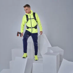 Chaqueta Impermeable De Montaña Y Trekking Ultraligera Hombre Quechua FH500 -Senderismo Ropa Tienda chaqueta impermeable de montaa y trekking ultraligera hombre quechua fh500 2